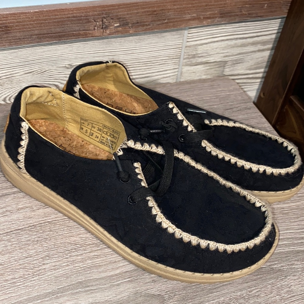 Like New Hey Dude Wendy with cork insole crochet black